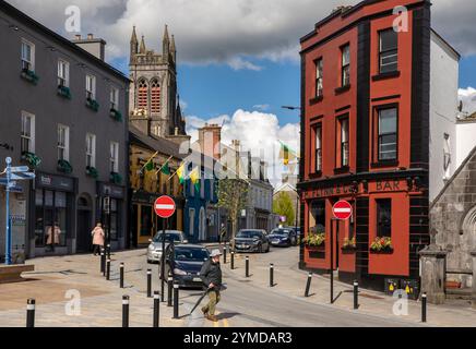 Irland, County Leitrim, Carrick auf Shannon, Main Street Stockfoto