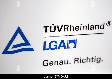 Nürnberg, Deutschland. November 2024. Logo des TÜV Rheinland, symbolisches Foto. Darlegung: Daniel Löb/dpa/Alamy Live News Stockfoto