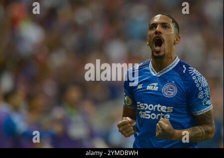 BA - SALVADOR - 11/20/2024 - BRASILIANISCHE A 2024, BAHIA x PALMEIRAS - Gilberto, Bahia-Spieler während des Spiels gegen Palmeiras in der Arena Fonte Nova für die brasilianische A 2024-Meisterschaft. Foto: Jhony Pinho/AGIF Stockfoto