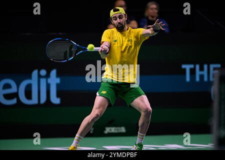 Jordan Thompson und Matthew Ebden (nicht im Foto) von der australischen Mannschaft im Kampf gegen Tommy Paul und von Ben Shelton USA, die während des Viertelfinals im Davis Cup Finale 8 im Doppelspiel Martin Carpena Arena in Aktion waren. Stockfoto
