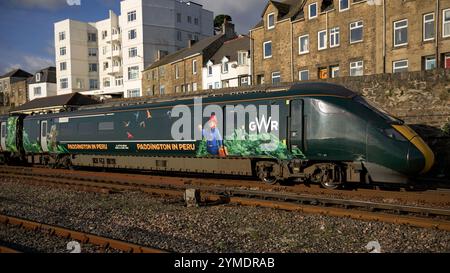 GWR Intercity Express, 802106 dekoriert in 'Paddington to Peru' Lackierung, am Bahnhof Penzance in Cornwall Stockfoto