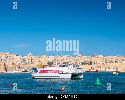 Fähre von Valletta nach Birgu im Grand Harbour Valletta, Malta 2024 Stockfoto