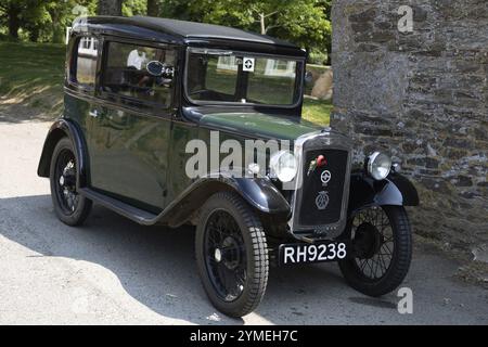 Blisland, Cornwall, Großbritannien, 13. Juni. Austin Seven parkte am 13. Juni 2023 in Blisland Cornwall Stockfoto