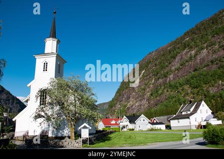 Landschaften auf dem Wanderweg zwischen Mo, Skavlabu und Dyrkonbotn (27 km). Frühlingszeit. Stockfoto