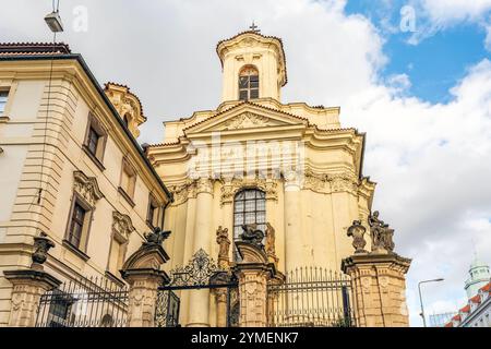 Slowakisch-orthodoxe Kirche der Heiligen Kyrill und Methodius, erbaut von Kilian Ignaz Dientzenhofer, verwandt mit der Operation Anthropoid, Prag, Tschechische Republik Stockfoto