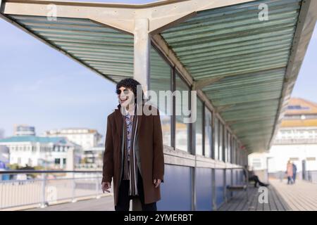 Ray Dorset, auch bekannt als Mungo Jerry, der Frontmann der britischen Rockband Mungo Jerry, fotografierte am Bournemouth Pier an der Südküste Englands. Stockfoto