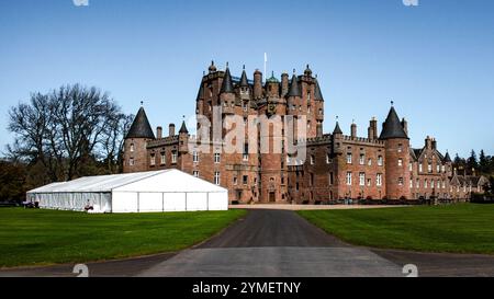 Landschaften rund um Schottland. Burgentour. Frühlingszeit. Stockfoto