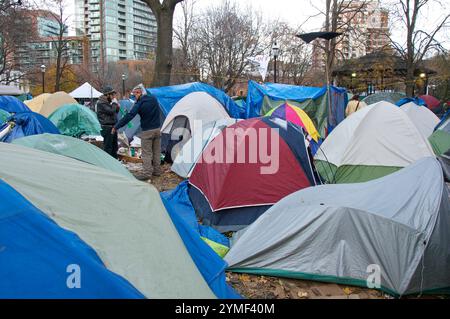 Toronto, Ontario/Kanada - 20. November 2011: Downtown Toronto Park for the Obdacheless as Zeltstadt Stockfoto