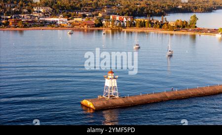 Luftaufnahme von Grand Marais, Minnesota, USA. Stockfoto