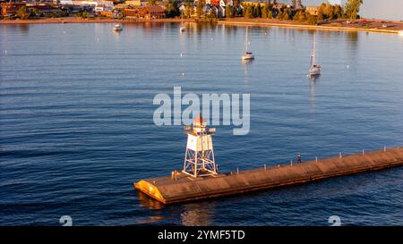 Luftaufnahme von Grand Marais, Minnesota, USA. Stockfoto