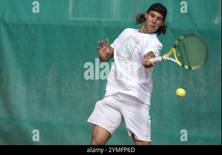 BARCELONA, SPANIEN - 29. APRIL: Rafael Nadal aus Spanien in einem Training während der Open Sabadell Atlantico Barcelona 2008 im Real Club de Tenis Barce Stockfoto