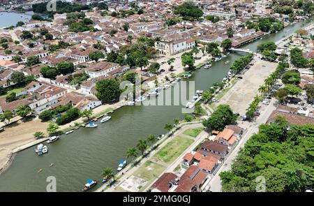 Parati, Rio De Janeiro, Brasilien. November 2024. Paraty (rj), 11. november 21/2024 - View/aerea/paraty/rj - aus der Vogelperspektive auf das historische Zentrum der Stadt paraty, am Nachmittag dieses donnerstags, 21. november 2024. (Foto: Leco Viana/Thenews2/Zumapress) (Foto: © Leco Viana/TheNEWS2 via ZUMA Press Wire) NUR REDAKTIONELLE VERWENDUNG! Nicht für kommerzielle ZWECKE! Stockfoto