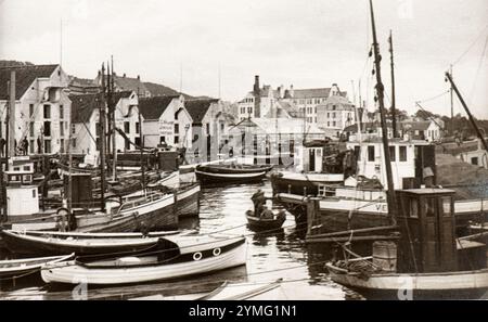 Foto des Stadtzentrums der norwegischen Stadt Molde vor dem Krieg und vor der Bombardierung der Nazi-Besatzungsarmee Stockfoto