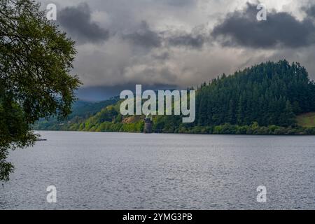 Der Bergbauturm am Lake Vyrnwy Powys Wales Stockfoto