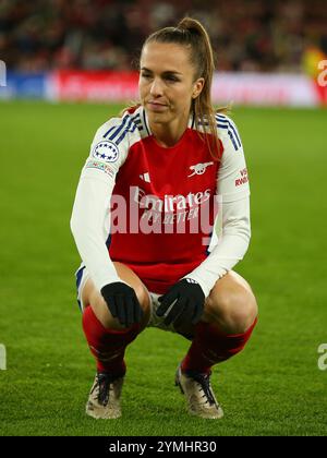 North London, Großbritannien. November 2024. North London, England, 21. November 2024: Lia Walti (13 Arsenal) vor dem Spiel der UEFA Women's Champions League zwischen Arsenal und Juventus im Emirates Stadium in North London. (Jay Patel/SPP) Credit: SPP Sport Press Photo. /Alamy Live News Stockfoto