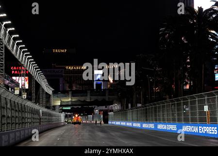 Las Vegas, USA. November 2024. Atmosphäre des Kreislaufs. Formel-1-Weltmeisterschaft, Rd 22, Las Vegas Grand Prix, Mittwoch, 20. November 2024. Las Vegas Strip Circuit, Las Vegas, Nevada, USA. Quelle: James Moy/Alamy Live News Stockfoto
