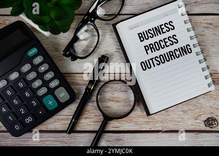 Business Process Outsourcing (BPO)-Text auf Notizblock, Hintergrund für Business and Financial Concept Stockfoto