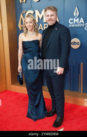 20. November 2024 – Nashville, Tennessee; USA – ERNEST kommt bei den 58. Jährlichen CMA Awards an, die in der Bridgestone Arena in der Innenstadt von Nashville stattfanden. Copyright 2024 Jason Moore. (Kreditbild: © Jason Moore/ZUMA Press Wire) NUR REDAKTIONELLE VERWENDUNG! Nicht für kommerzielle ZWECKE! Stockfoto