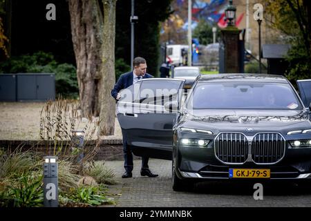 DEN HAAG - der Finanzminister Eelco Heinen trifft im Catshuis für den ministerrat ein. Das Kabinett tagt wöchentlich im Catshuis, dem offiziellen Wohnsitz des Premierministers. ANP ROBIN UTRECHT niederlande raus - belgien raus Stockfoto