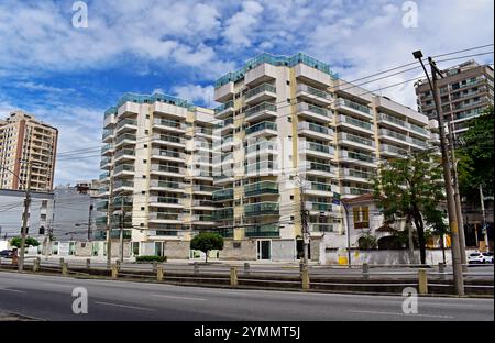 RIO DE JANEIRO, BRASILIEN - 17. November 2024: Wohngebäude in Tijuca Stockfoto