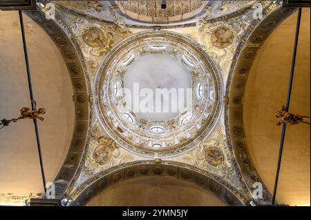 Brescia, Italien. Das Innere der Kirche St. Maria der Wunder oder Chiesa di Santa Maria dei Miracoli Stockfoto