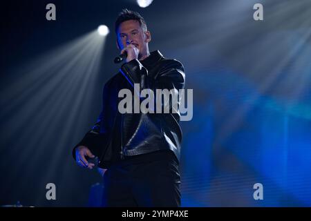 Neapel, Italien. Lee Ryan von Blue tritt live im Palapartenope in Neapel auf, am 21. November 2024. Stockfoto