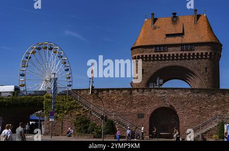 Stadttor mit Stadtmauer, Miltenberg, Bayern, Deutschland Miltenberg Stockfoto