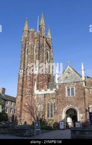 Totnes, Devon, Großbritannien, 16. Januar. Außenansicht der St. Marys Church in Totnes, Devon am 16. Januar 2024 Stockfoto