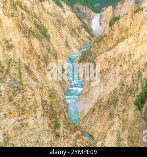niedrigere Yellowstone Falls und Canyon im Yellowstone-Nationalpark, wyoming Stockfoto
