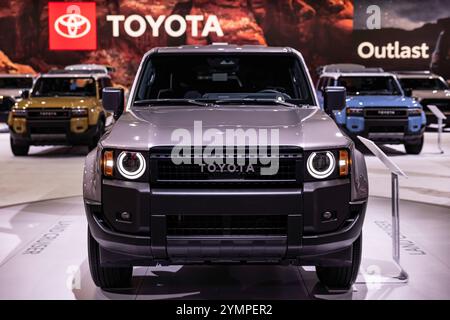 Los Angeles, USA. November 2024. Neue Fahrzeuge auf der Los Angeles Auto Show. 2025 Toyota Landcruiser. 11/21/24 Los Angeles, CA., USA (Foto: Ted Soqui/SIPA USA) Credit: SIPA USA/Alamy Live News Stockfoto