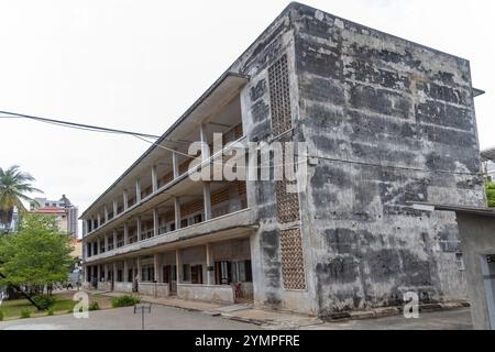 Die Überreste des ehemaligen S-12-Gefängnisses, das heute Tuol Sleng, Völkermord Mesuem oder einfach Tuol Sleng genannt wird Stockfoto