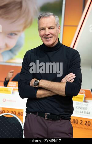 Huerth, Deutschland. November 2024. 29. RTL Spendenmarathon 'We Help Children', Fernsehen, 21-22.11.2024 in Hürth, Deutschland, Credit: dpa/Alamy Live News Stockfoto