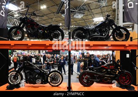 Vier Harley Davidson Motorräder beim NEC in Birmingham. Stockfoto