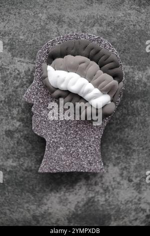 Probleme der psychischen Gesundheit, Störung des Nervensystems, Depression, Verhaltensänderungen. Draufsicht. Hochwertige Fotos Stockfoto