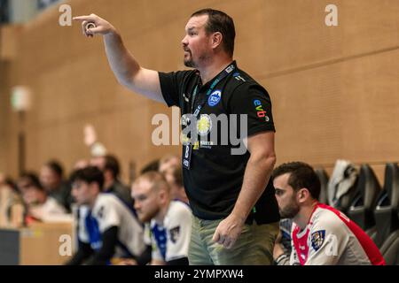 Eisenach, Deutschland. November 2024. Misha Kaufmann (Trainer, ThSV Eisenach) GER, Thüringen, ThSV Eisenach gegen MT Melsungen, Handball, Daikin 1. Handballbundesliga, 11.Spieltag, Saison 2024/2025, Freitag, 22.11.2024, 19,00 Uhr Foto: Eibner-Pressefoto/Martin Herbst Credit: dpa/Alamy Live News Stockfoto