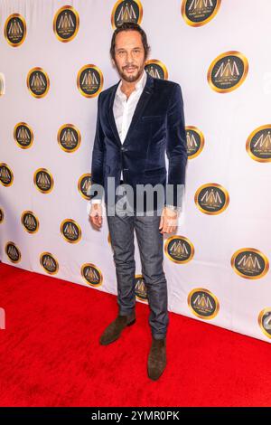 Los Angeles, Usa. November 2024. Der Musiker Stephane Emeret nimmt 2024 an den Hollywood Music in Media Awards bei AVALON Hollywood und Bardot Teil. (Foto: Eugene Powers/SOPA Images/SIPA USA) Credit: SIPA USA/Alamy Live News Stockfoto