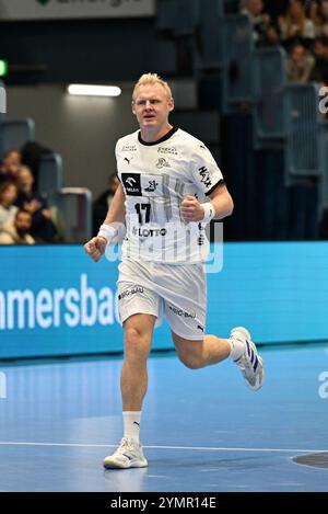 Solofoto Patrick Wiencek (THW Kiel 17) GER, VfL Gummersbach vs. THW Kiel, Handball, Daikin 1. Bundesliga, 11. Spieltag, Spielzeit 2024/25, 22.11.2024 Foto: Eibner-Pressefoto/Jürgen Augst Stockfoto