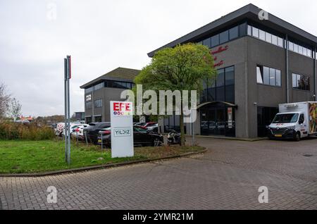 EFE Food Industries und Yildiz Accountants Niederlassungen in Amsterdam, Niederlande, 15. November 2024 Stockfoto