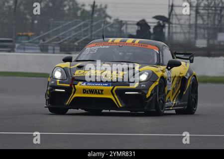 Thomas Bradshaw, Porsche 718 Cayman GT4 RS Clubsport, Toro Verde GT, Porsche Sprint Challenge Großbritannien 2024, eine einzige Markenserie mit allen Antriebssystemen Stockfoto