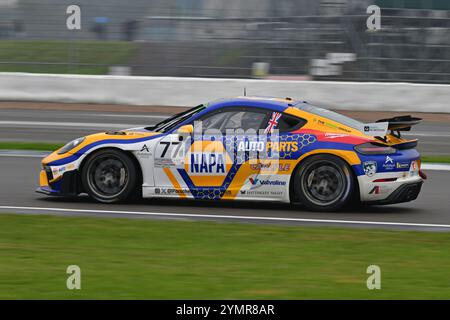 Jamie Osborne, Porsche 718 Cayman GT4 RS Clubsport, Parker Classic Works, Porsche Sprint Challenge Great Britain 2024, eine einzige Markenserie mit allen Stockfoto