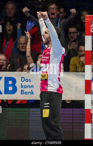 Eisenach, Deutschland. November 2024. Matija Spikic (ThSV Eisenach, #1) GER, Thüringen, ThSV Eisenach gegen MT Melsungen, Handball, Daikin 1. Handballbundesliga, 11.Spieltag, Saison 2024/2025, Freitag, 22.11.2024, 19,00 Uhr Foto: Eibner-Pressefoto/Martin Herbst Credit: dpa/Alamy Live News Stockfoto