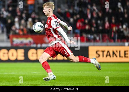 Antwerpen, Belgien. November 2024. Kobe Corbanie aus Antwerpen wurde während eines Fußballspiels zwischen Royal Antwerp FC und FCV Dender EH am Freitag, den 22. November 2024 in Antwerpen, am 15. Tag der Saison 2024-2025 der ersten Liga der „Jupiler Pro League“ der belgischen Meisterschaft in Aktion gezeigt. BELGA FOTO TOM GOYVAERTS Credit: Belga Nachrichtenagentur/Alamy Live News Stockfoto