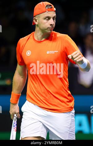 22. November 2024, Spanien, Málaga: Tennis, Männer: Davis Cup - K.-o.-Runde, Halbfinale, Deutschland - Niederlande. Struff (Deutschland) - Griekspoor (Niederlande). Tallon Griekspoor ist in Aktion. Foto: Frank Molter/dpa Stockfoto