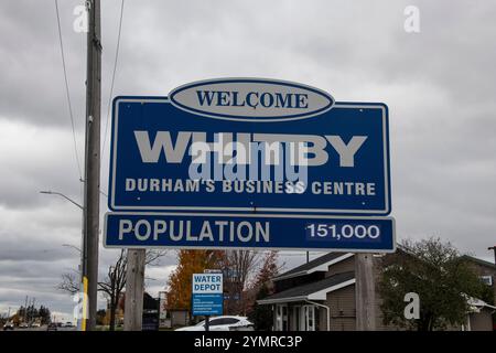 Willkommen im Whitby-Schild auf der Taunton Road East in Oshawa, Ontario, Kanada Stockfoto