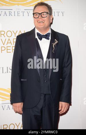 London, Großbritannien. November 2024. Alan Carr besucht die Royal Variety Performance Show in der Royal Albert Hall. Quelle: Justin Ng/Alamy Live News Stockfoto