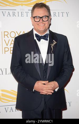 London, Großbritannien. November 2024. Alan Carr besucht die Royal Variety Performance Show in der Royal Albert Hall. Quelle: Justin Ng/Alamy Live News Stockfoto