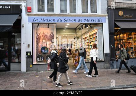 Außenansicht des Ladens La Maison du Savon de Marseille – Brügge, Belgien – 23. Oktober 2024 Stockfoto