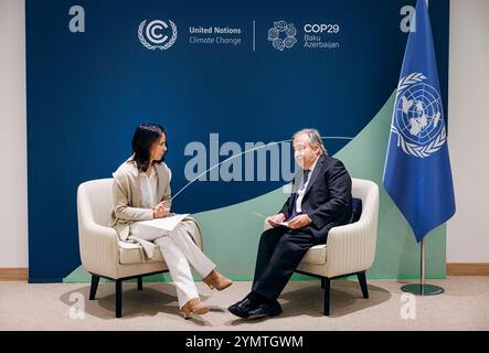 Annalena Baerbock Buendnis 90/die Gruenen, Bundesaussenministerin, trifft Antonio Guterres, Generalsekretaer der Vereinten Nationen zu einem gespraech im Rahmen der COP29 in Baku, 22.11.2024. Fotografiert im Auftrag des Auswaertigen Amtes AA Baku Aserbaidschan *** Annalena Baerbock Buendnis 90 die Gruenen , Außenminister, trifft sich auf der COP29 in Baku, 22 11 2024 fotografiert im Auftrag des Auswärtigen Amtes AA Baku Aserbaidschan Urheberrecht: XFelixxZahn/AAX Stockfoto