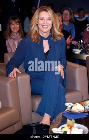 Anne Gesthuysen bei der Aufzeichnung der NDR Talk Show im NDR Fernsehstudio Lokstedt. Hamburg, 22.11.2024 *** Anne Gesthuysen bei der Aufnahme der NDR Talk Show im NDR-Fernsehstudio Lokstedt Hamburg, 22 11 2024 Foto:xH.xHartmannx/xFuturexImagex ndr tak2211 4150 Stockfoto