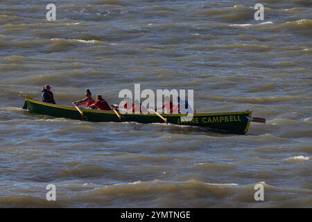 Pilotenrennen auf der Severn-Mündung bei rauer See Stockfoto